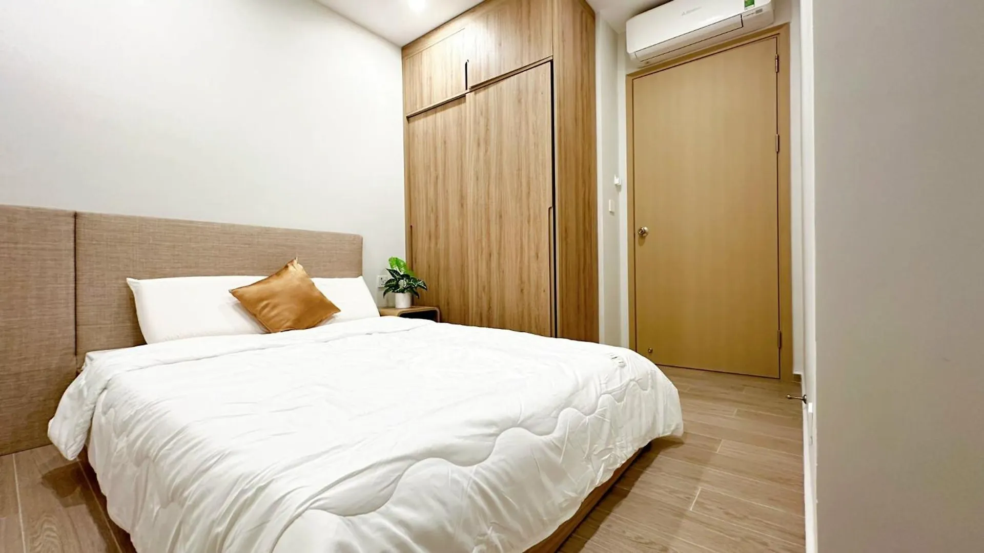 The Song Hotel & Apartment Вунгтау