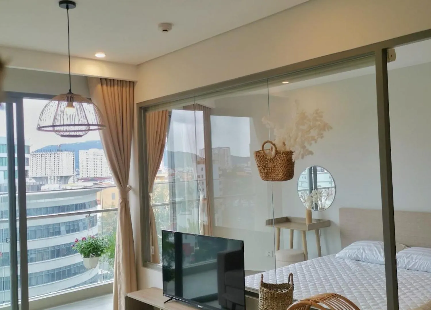 The Song Hotel & Apartment Вунгтау