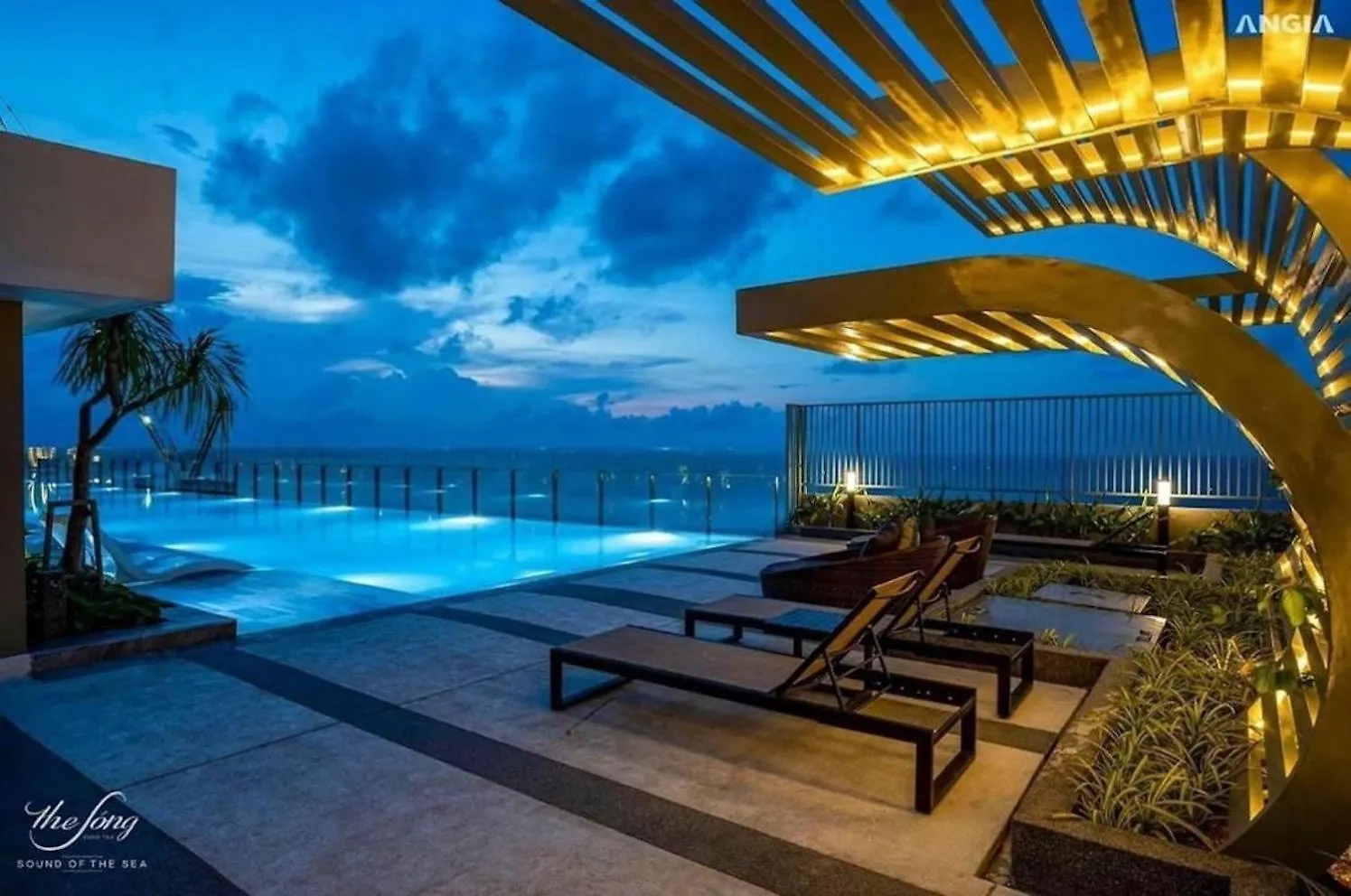 The Song Hotel & Apartment Вунгтау